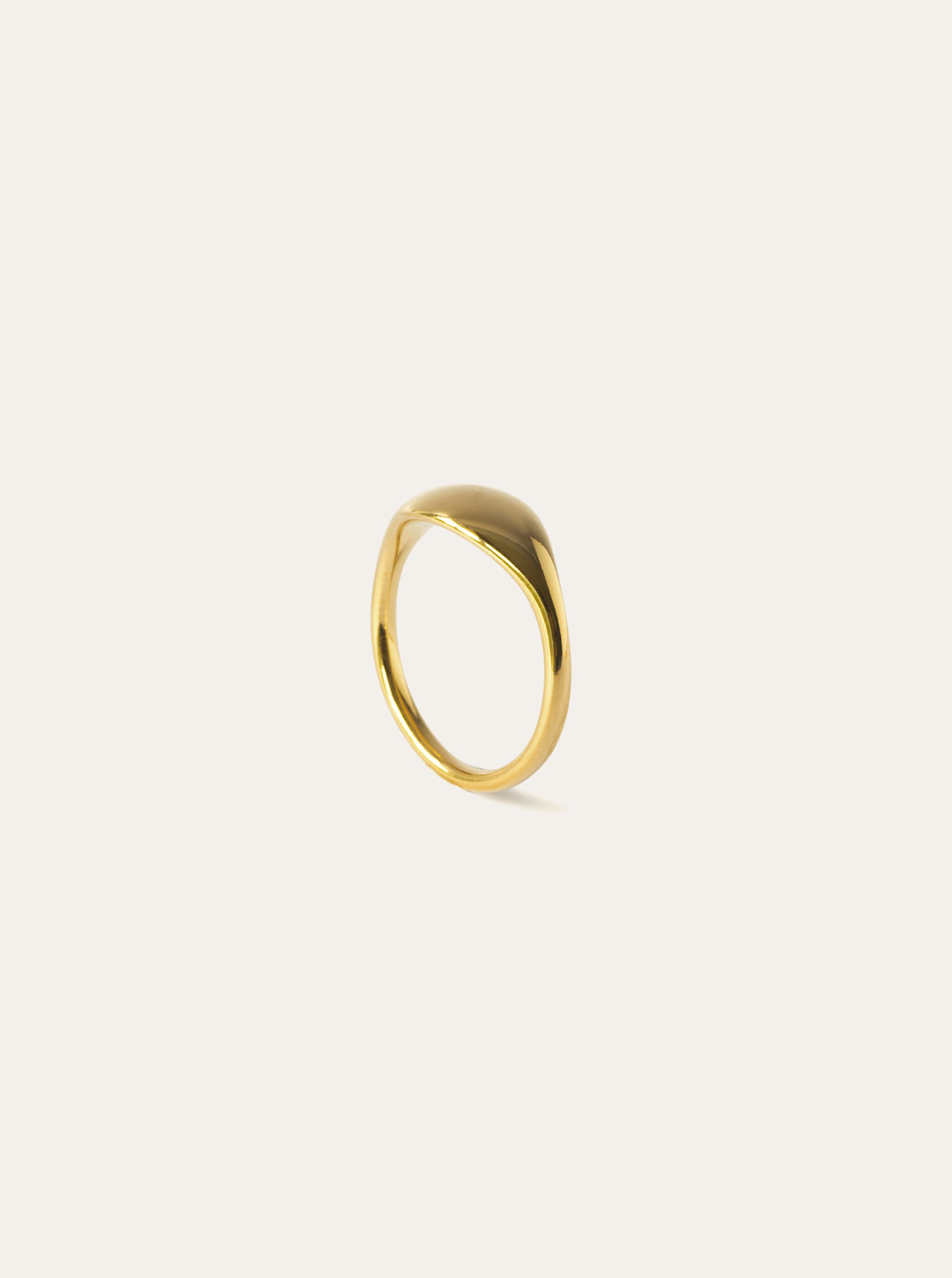 Round Tri-Diamond Ring in Yellow, Rose or White Gold